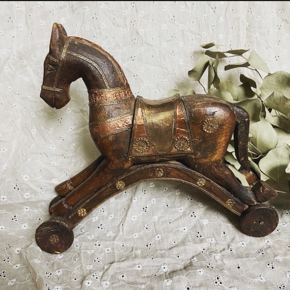 Vtg Folk Horse on Wheels Figure